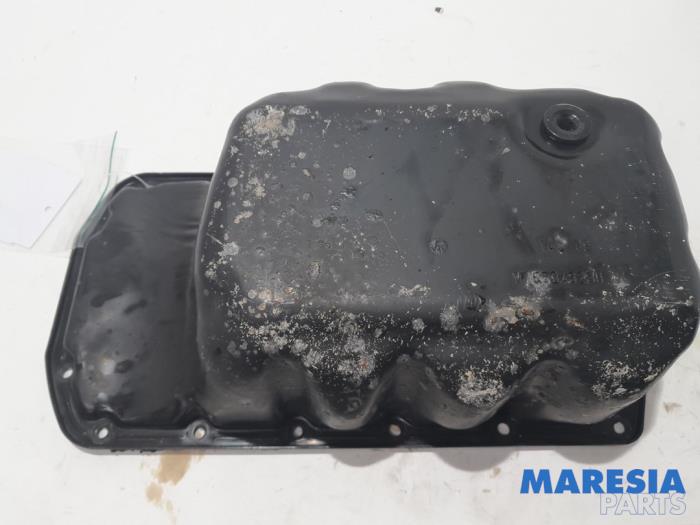 Gebruikte Carterpan Peugeot 3008 I (0U/HU) 1.6 16V THP 150 Prijs € 24,99 Margeregeling aangeboden door Maresia Parts