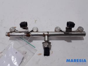 Gebruikte Injector brug Peugeot 3008 I (0U/HU) 1.6 16V THP 150 Prijs € 90,00 Margeregeling aangeboden door Maresia Parts