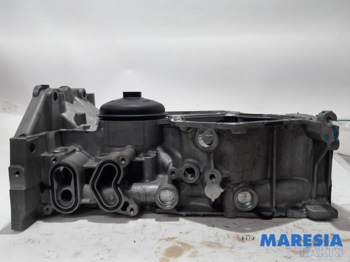 Carterpan van een Renault Captur (2R) 1.3 TCE 150 16V 2019