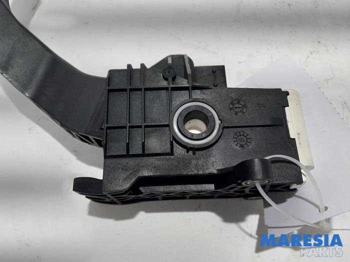 Gaspedaalpositie Sensor van een Citroën Jumper (U9) 2.2 HDi 130 2016