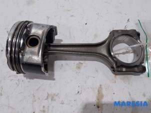 Gebruikte Zuiger Alfa Romeo MiTo (955) 1.4 Multi Air 16V Prijs € 75,00 Margeregeling aangeboden door Maresia Parts