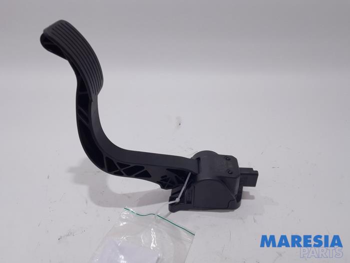 Gebruikte Sensor Gaspedaalpositie Citroen C4 Grand Picasso (UA) 2.0 16V Autom. Prijs € 30,00 Margeregeling aangeboden door Maresia Parts