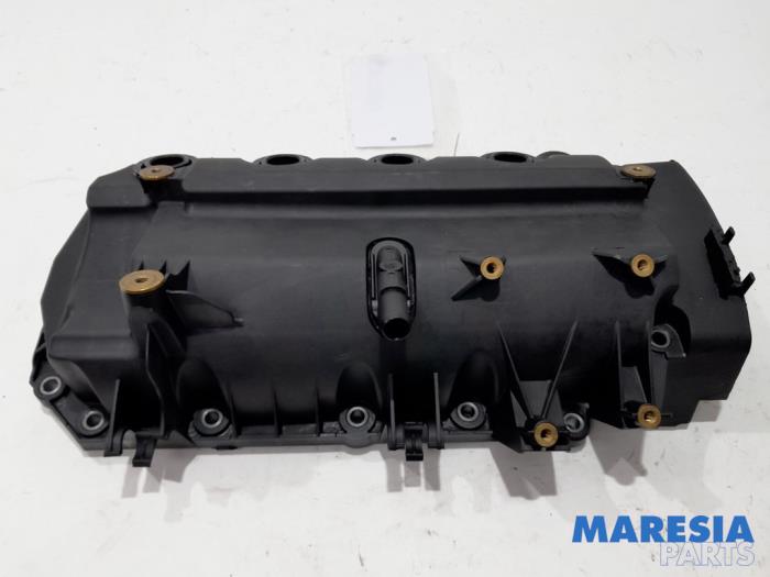 Gebruikte Kleppendeksel Renault Clio III Estate/Grandtour (KR) 1.2 16V 75 Prijs € 39,99 Margeregeling aangeboden door Maresia Parts