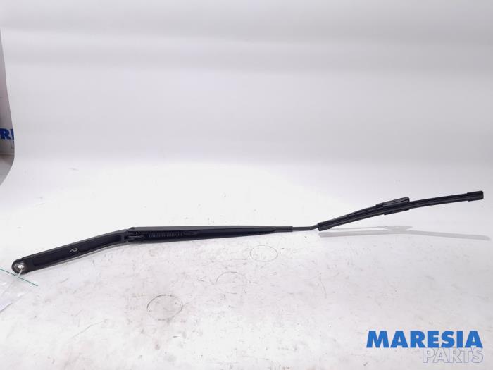 RENAULT Clio 4 generation (2012-2020) Front Wiper Arms 288869893R 21713765