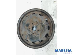 Gebruikte Velg Renault Trafic (1FL/2FL/3FL/4FL) 1.6 dCi 95 Prijs € 36,30 Inclusief btw aangeboden door Maresia Parts