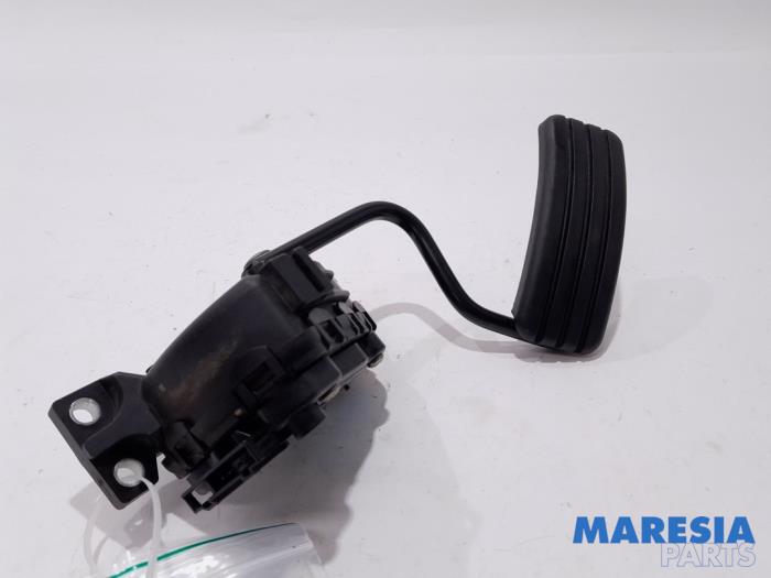 Gebruikte Gaspedaalpositie Sensor Renault Espace (JK) 2.0 16V Turbo Prijs € 29,99 Margeregeling aangeboden door Maresia Parts