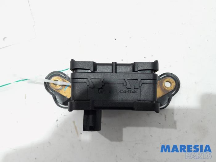 Gebruikte Esp computer Renault Espace (JK) 2.0 16V Turbo Prijs € 105,00 Margeregeling aangeboden door Maresia Parts