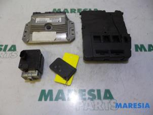 Gebruikte Computer Motormanagement Renault Megane II CC (EM) 1.6 16V Prijs € 324,99 Margeregeling aangeboden door Maresia Parts