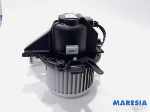 Gebruikte Chaufage Ventilatiemotor Peugeot Expert (VA/VB/VE/VF/VY) 2.0 Blue HDi 120 16V Prijs € 59,29 Inclusief btw aangeboden door Maresia Parts