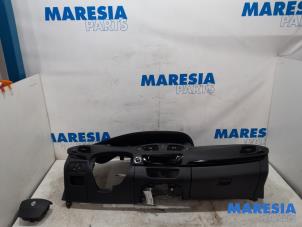 Gebruikte Airbag set + dashboard Renault Scénic III (JZ) 1.5 dCi 110 Prijs € 208,95 Margeregeling aangeboden door Maresia Parts