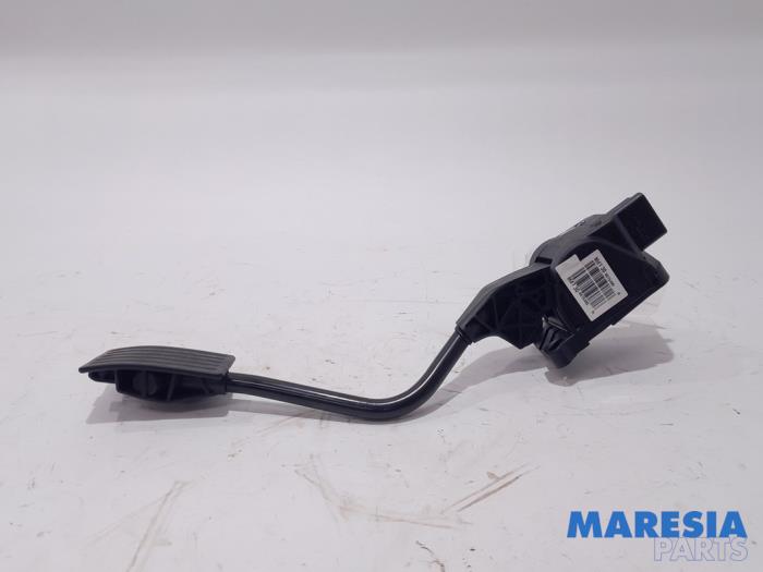 Gaspedaalpositie Sensor van een Peugeot 508 SW (8E/8U) 2.0 BlueHDi 180 16V 2016