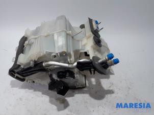 Gebruikte Chaufagebak Peugeot 208 I (CA/CC/CK/CL) 1.4 16V Prijs € 195,00 Margeregeling aangeboden door Maresia Parts