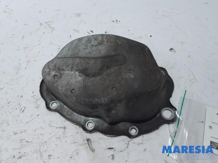 Gebruikte Versnellingsbakdeksel Peugeot Partner Tepee (7A/B/C/D/E/F/G/J/P/S) 1.6 HDiF 90 16V Phase 1 Prijs € 24,20 Inclusief btw aangeboden door Maresia Parts