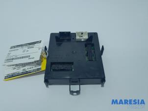 Gebruikte Bodycontrol Module Renault Espace (JK) 2.0 16V Turbo Prijs € 150,00 Margeregeling aangeboden door Maresia Parts
