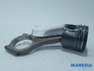 Gebruikte Drijfstang Citroen C5 III Tourer (RW) 2.7 HDiF V6 24V Autom. Prijs € 75,00 Margeregeling aangeboden door Maresia Parts