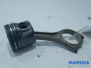 Gebruikte Drijfstang Citroen C5 III Tourer (RW) 2.7 HDiF V6 24V Autom. Prijs € 75,00 Margeregeling aangeboden door Maresia Parts