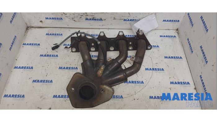 Gebruikte Spruitstuk Uitlaat Renault Megane II CC (EM) 1.6 16V Prijs € 34,50 Margeregeling aangeboden door Maresia Parts
