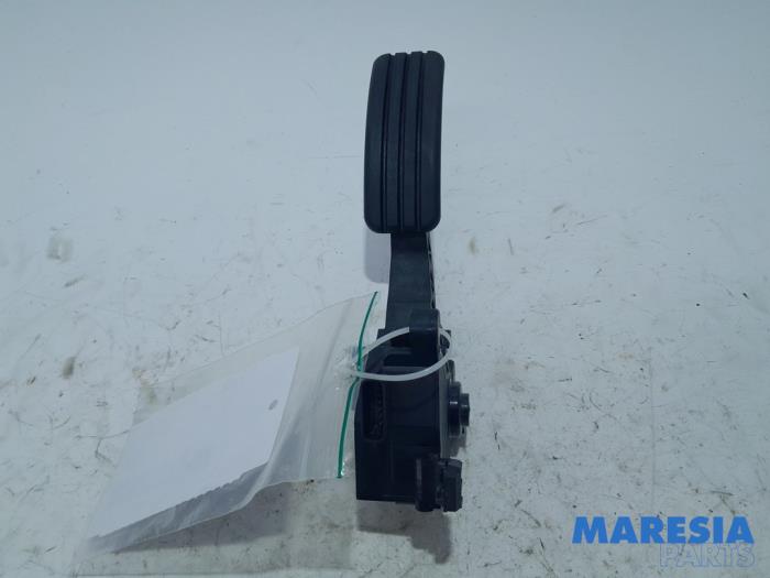 Gebruikte Gaspedaalpositie Sensor Renault Megane III Grandtour (KZ) 1.4 16V TCe 130 Prijs € 45,00 Margeregeling aangeboden door Maresia Parts