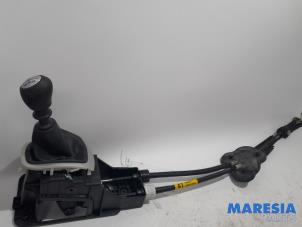 Gebruikte Versnellingspook Renault Megane III Grandtour (KZ) 1.4 16V TCe 130 Prijs € 59,99 Margeregeling aangeboden door Maresia Parts