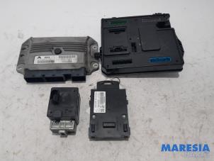 Gebruikte Computer Motormanagement Renault Megane III Grandtour (KZ) 1.4 16V TCe 130 Prijs € 420,00 Margeregeling aangeboden door Maresia Parts
