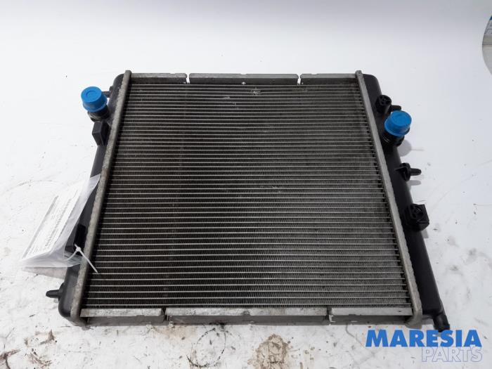 Gebruikte Radiateur Peugeot 208 I (CA/CC/CK/CL) 1.4 16V Prijs € 30,00 Margeregeling aangeboden door Maresia Parts