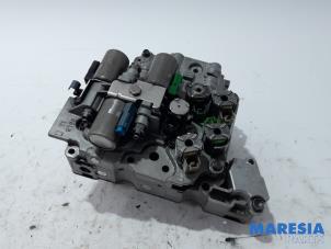 Gebruikte Kleppenblok hydraulisch Renault Espace (JK) 2.0 16V Turbo Prijs € 130,00 Margeregeling aangeboden door Maresia Parts