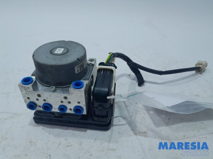 Gebruikte ABS Pomp Peugeot 208 I (CA/CC/CK/CL) 1.6 Blue HDi 100 Prijs € 131,25 Margeregeling aangeboden door Maresia Parts