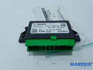 Gebruikte PDC Module Peugeot 208 I (CA/CC/CK/CL) 1.6 Blue HDi 100 Prijs € 24,00 Margeregeling aangeboden door Maresia Parts