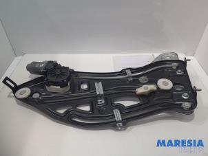 Gebruikte Ruitmechaniek 2Deurs rechts-achter Peugeot 207 CC (WB) 1.6 16V Prijs € 50,00 Margeregeling aangeboden door Maresia Parts