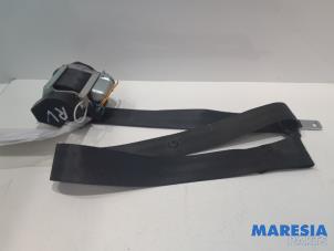 Gebruikte Veiligheidsgordel rechts-voor Peugeot 207 CC (WB) 1.6 16V Prijs € 105,00 Margeregeling aangeboden door Maresia Parts