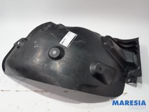 Gebruikte Modderkuip Renault Megane III Coupe (DZ) 1.2 16V TCE 115 Prijs € 25,00 Margeregeling aangeboden door Maresia Parts