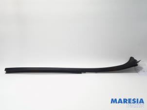 Gebruikte Voorruitlijst Renault Trafic (1FL/2FL/3FL/4FL) 1.6 dCi 90 Prijs € 48,39 Inclusief btw aangeboden door Maresia Parts