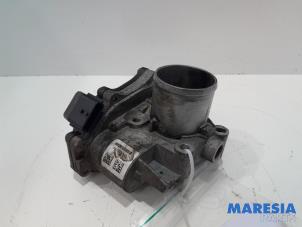 Gebruikte Gasklephuis Renault Master III (FV) 2.3 dCi 100 16V FWD Prijs € 60,44 Inclusief btw aangeboden door Maresia Parts