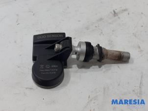 Gebruikte Sensor Bandenspanning Renault Megane IV Estate (RFBK) 1.5 Energy dCi 110 Prijs € 15,00 Margeregeling aangeboden door Maresia Parts