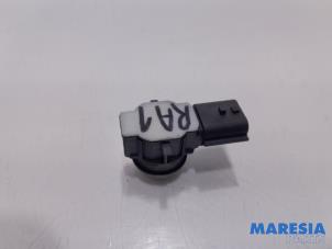 Gebruikte Sensor PDC Renault Master IV (MA/MB/MC/MD/MH/MF/MG/MH) 2.3 dCi 150 16V Prijs € 36,30 Inclusief btw aangeboden door Maresia Parts