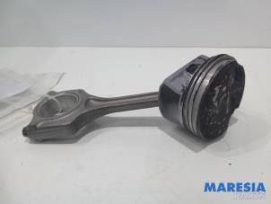 Gebruikte Zuiger Citroen DS3 (SA) 1.4 16V VTi Prijs € 50,00 Margeregeling aangeboden door Maresia Parts