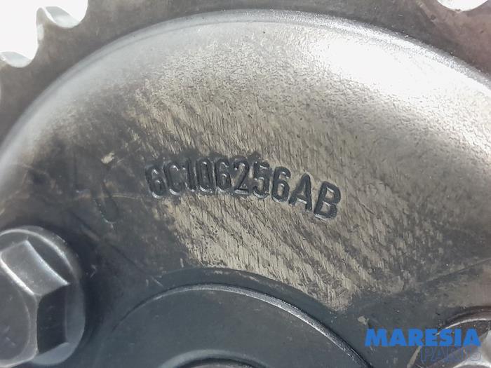 Nokkenas van een Citroën Jumper (U9) 2.2 HDi 120 2010