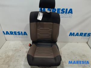 Gebruikte Voorstoel links Citroen C4 Cactus (0B/0P) 1.6 Blue Hdi 100 Prijs € 210,00 Margeregeling aangeboden door Maresia Parts