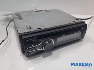 Gebruikte Radio CD Speler Renault Twingo (C06) 1.2 Prijs € 25,00 Margeregeling aangeboden door Maresia Parts