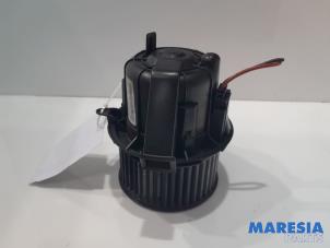 Gebruikte Chaufage Ventilatiemotor Citroen DS3 Cabrio (SB) 1.2 12V PureTech 82 Prijs € 25,00 Margeregeling aangeboden door Maresia Parts