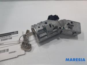 Gebruikte Sleutel + Contactslot Citroen DS3 Cabrio (SB) 1.2 12V PureTech 82 Prijs € 50,00 Margeregeling aangeboden door Maresia Parts