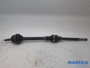 Gebruikte Steekas rechts-voor Peugeot 308 (4A/C) 1.6 16V THP 150 Prijs € 35,00 Margeregeling aangeboden door Maresia Parts