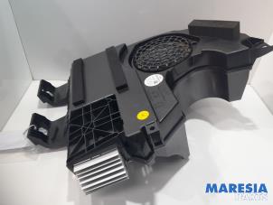 Gebruikte Subwoofer Citroen DS3 Cabrio (SB) 1.2 12V PureTech 82 Prijs € 79,00 Margeregeling aangeboden door Maresia Parts