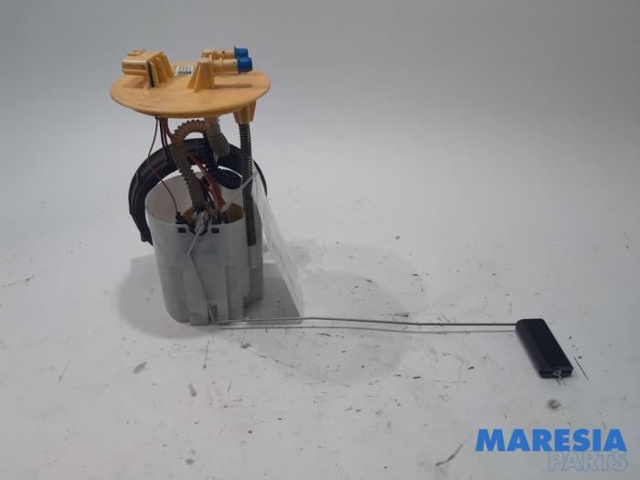 Gebruikte Tank element Pomp Renault Master III (MA/MB/MC/MD/MH/MF/MG/MH) 2.3 dCi 150 16V Prijs € 121,00 Inclusief btw aangeboden door Maresia Parts