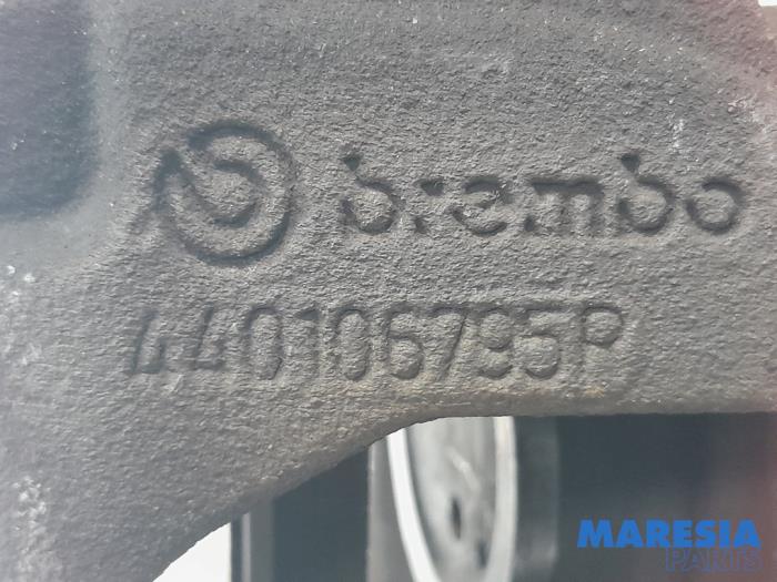 Remklauw (Tang) links-achter van een Renault Master IV (MA/MB/MC/MD/MH/MF/MG/MH) 2.3 dCi 150 16V 2022