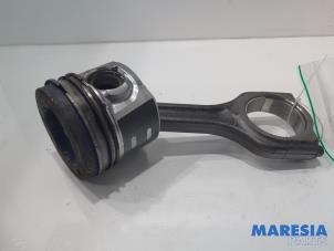 Gebruikte Zuiger Peugeot 2008 (CU) 1.6 HDiF 16V Prijs € 50,00 Margeregeling aangeboden door Maresia Parts