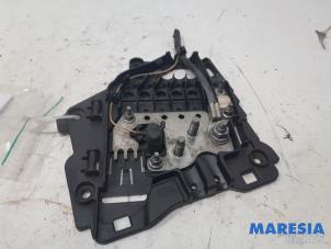 Gebruikte Zekeringkast Citroen DS3 Cabrio (SB) 1.2 12V PureTech 82 Prijs € 25,00 Margeregeling aangeboden door Maresia Parts