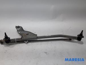 Gebruikte Ruitenwis Mechaniek Dacia Logan MCV (KS) 1.4 Prijs € 35,00 Margeregeling aangeboden door Maresia Parts