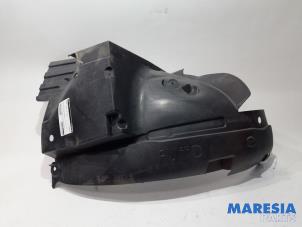 Gebruikte Modderkuip Renault Trafic (1FL/2FL/3FL/4FL) 1.6 dCi 95 Prijs € 30,25 Inclusief btw aangeboden door Maresia Parts