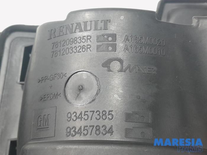 Tank Klep van een Renault Trafic (1FL/2FL/3FL/4FL) 1.6 dCi 95 2017